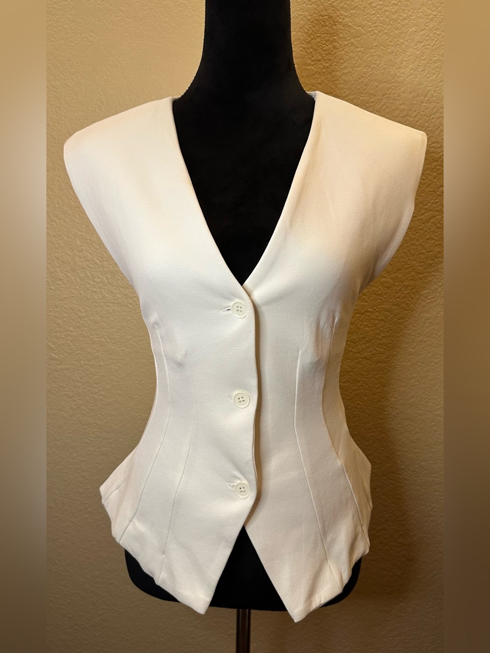 Zara Cream Sleeveless Buttoned Tailored Vest